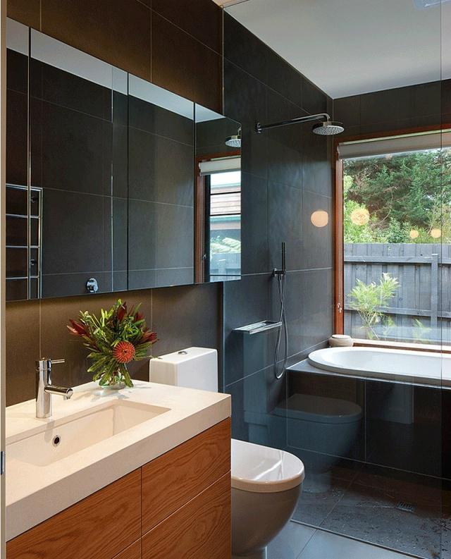 別墅花園設(shè)計(jì)：黑色防腐木居然這么出彩！